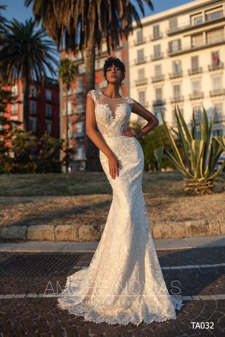 Suknia ślubna ta032  - Amorenovias - kolor rg - rozmiar 38 - Salon Le Mariage